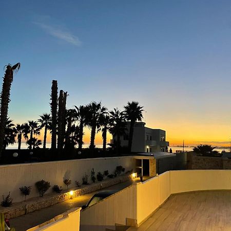 バーリ Casa Al Mare Luxury Bed & Breakfast エクステリア 写真